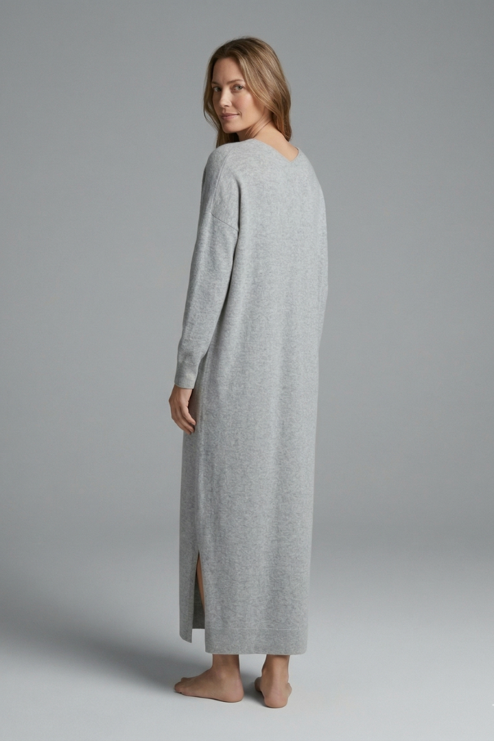 Women’s Maxi Dress with V-Neck and Long Sleeves